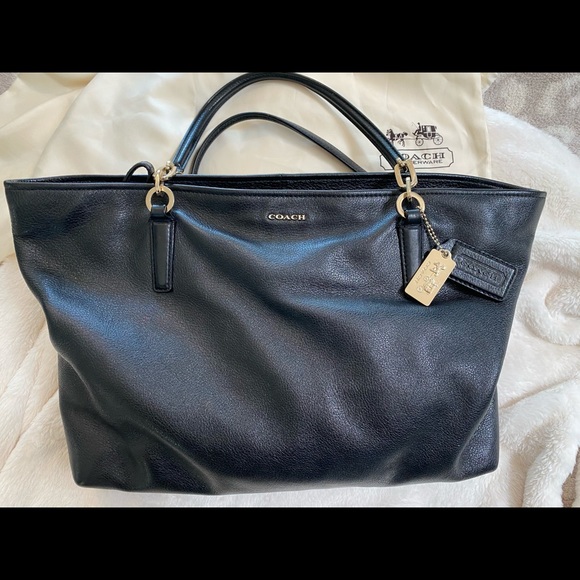 Coach - Picture 2 of 9